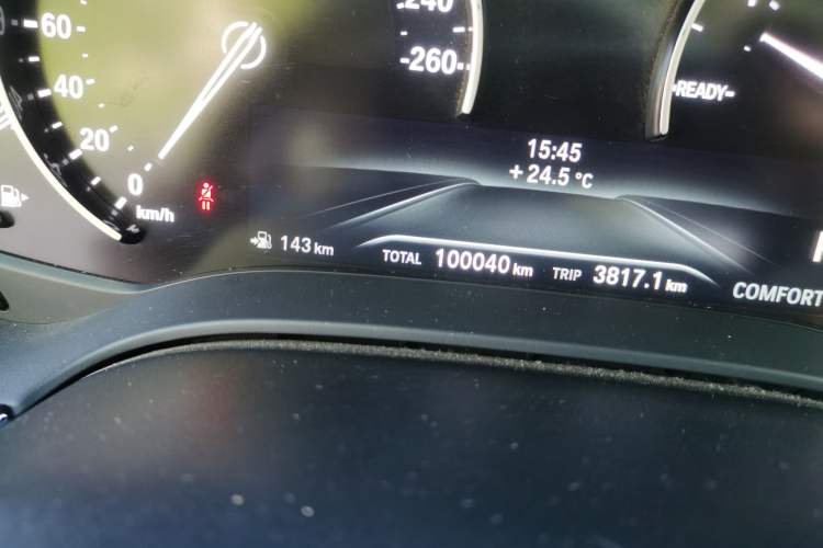 Used BMW 5 Series 2018 528Li Launch Special Edition Odometer Close Up