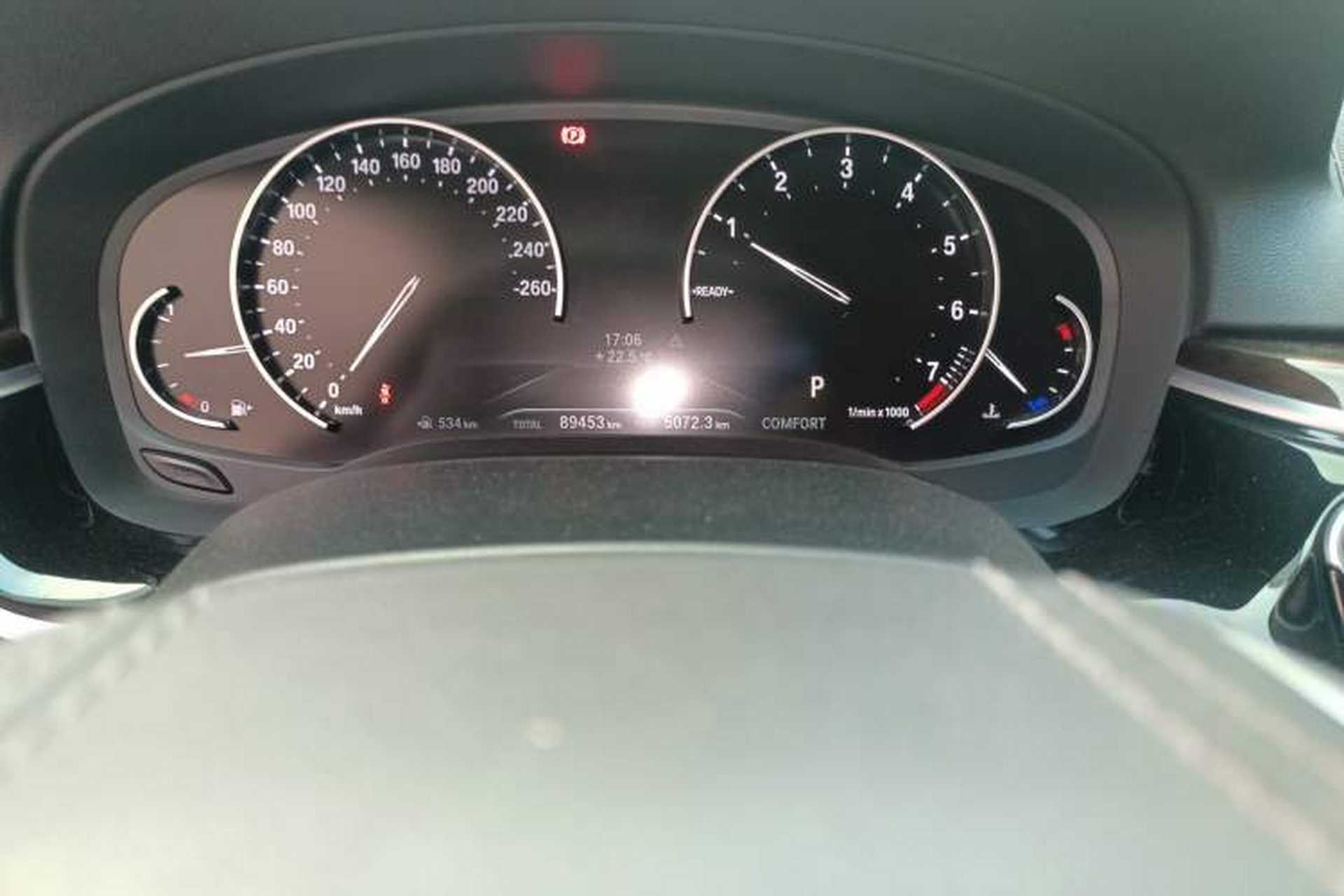 Used BMW 5 Series 2018 528Li Launch Special Edition Odometer Close Up