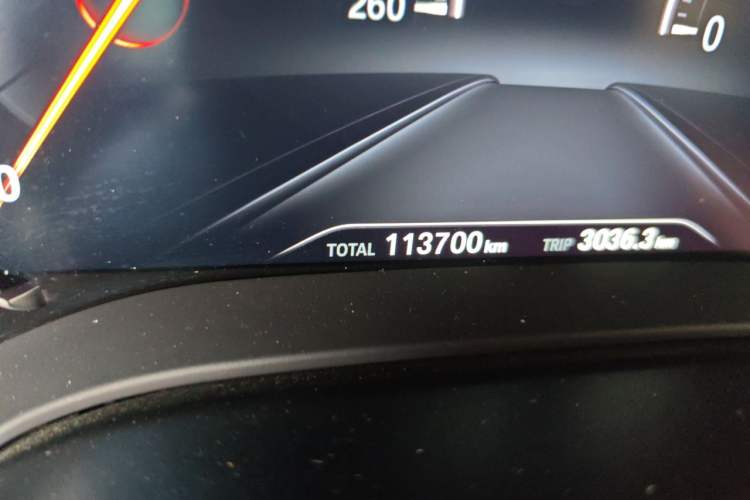 Used BMW 5 Series 2018 Restyled 530Li Leading Edition M Sport Package Odometer Close Up