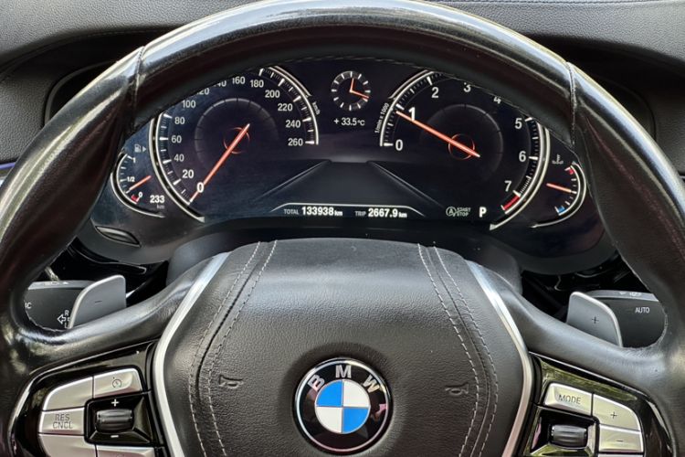 Used BMW 5 Series 2018 Restyled 530Li Leading Edition M Sport Package Odometer Close Up