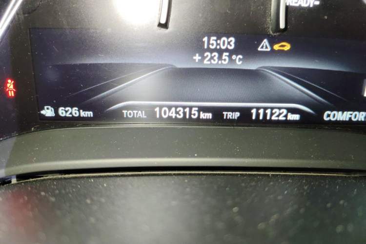 Used BMW 5 Series 2018 528Li Launch Special Edition Odometer Close Up