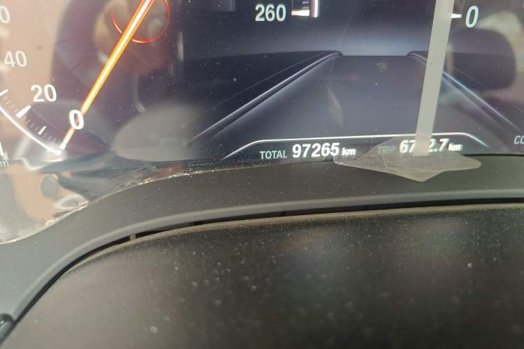 Used BMW 5 Series 2018 530Li xDrive Luxury Package Odometer Close Up