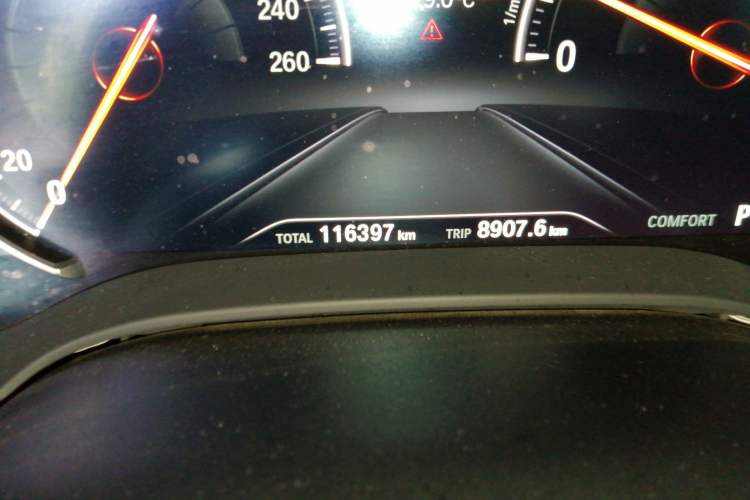 Used BMW 5 Series 2018 525Li M Sport Package Odometer Close Up