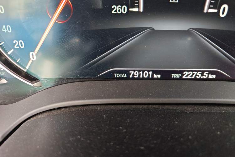 Used BMW 5 Series 2018 Restyled 530Li Leading Edition M Sport Package Odometer Close Up
