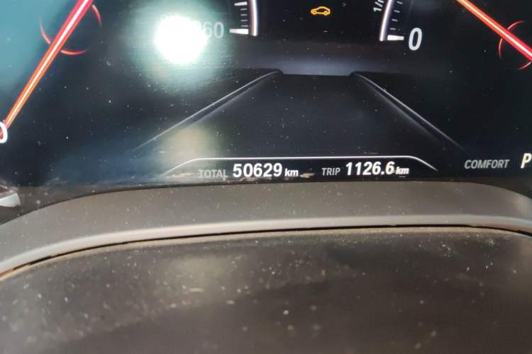 Used BMW 5 Series 2018 525Li Luxury Package Odometer Close Up