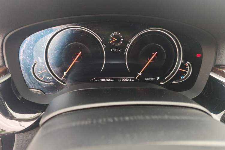 Used BMW 5 Series 2018 525Li Luxury Package Odometer Close Up
