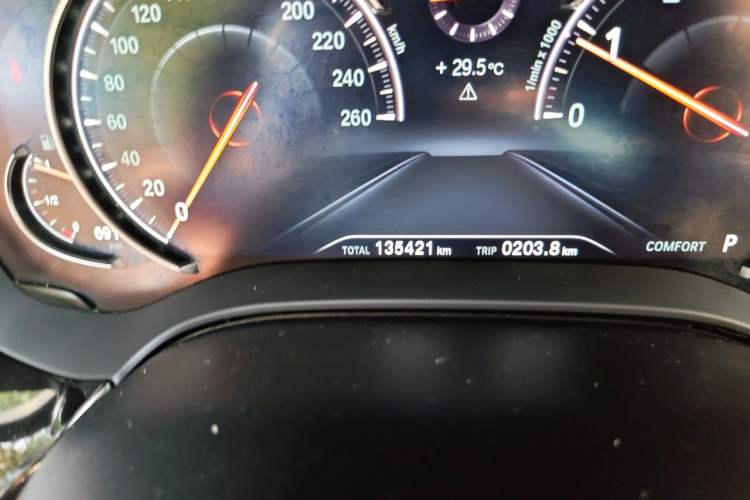 Used BMW 5 Series 2018 525Li M Sport Package Odometer Close Up