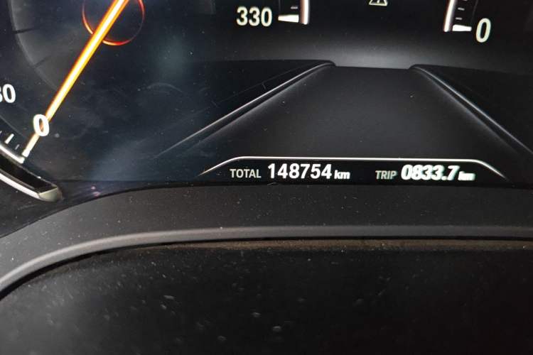 Used BMW 5 Series 2018 Facelifted 530Li Luxury Edition Premium Package Odometer Close Up