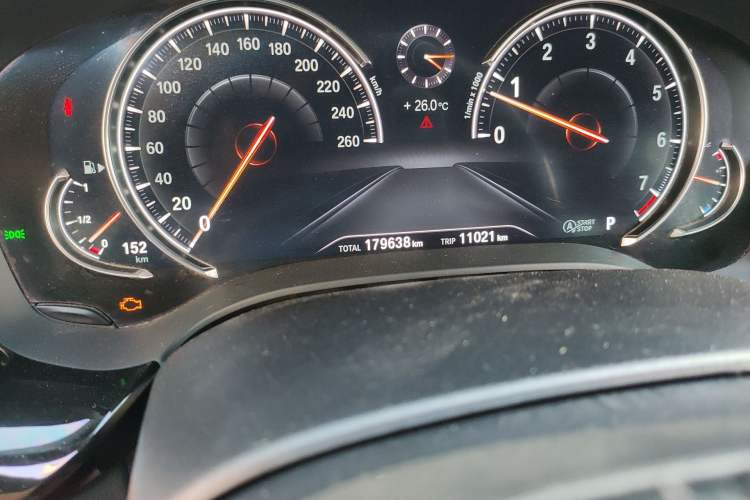 Used BMW 5 Series 2018 Restyled 530Li Leading Edition M Sport Package Odometer Close Up