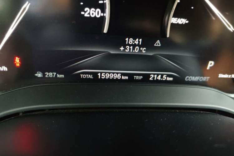 Used BMW 5 Series 2018 528Li Launch Special Edition Odometer Close Up