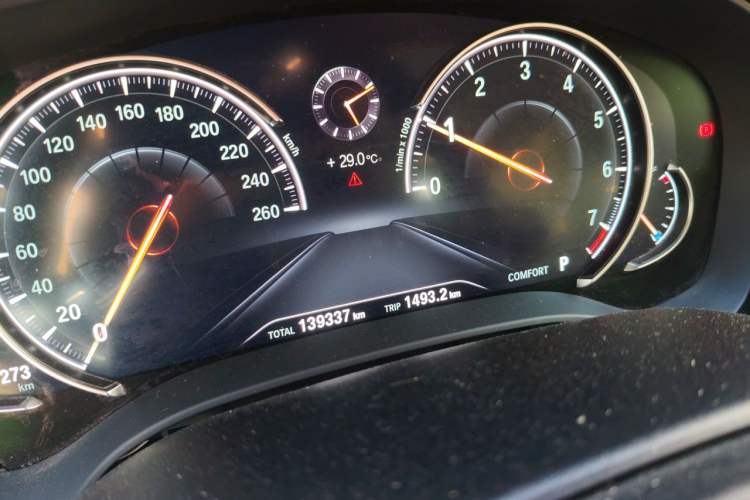 Used BMW 5 Series 2018 Revised Version 530Li Leading Edition Luxury Package Odometer Close Up
