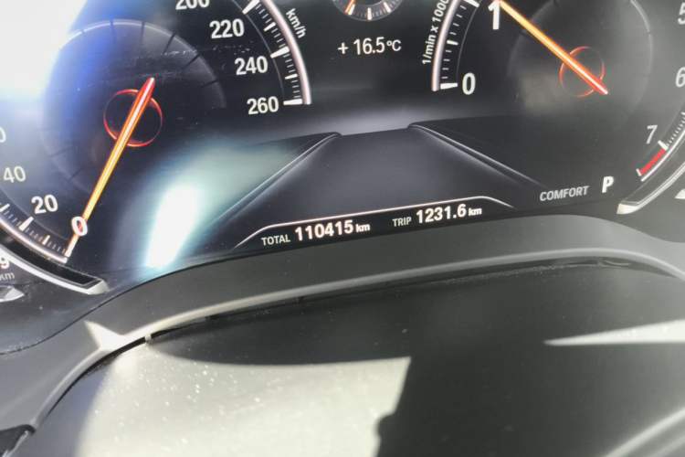 Used BMW 5 Series 2018 525Li M Sport Package Odometer Close Up