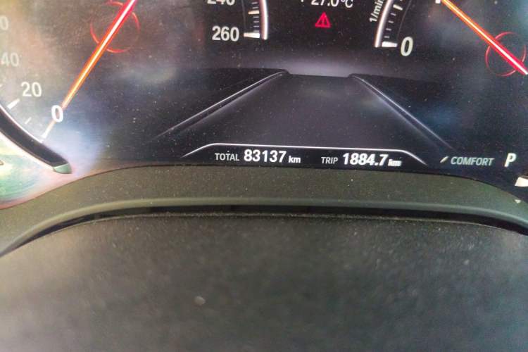 Used BMW 5 Series 2018 530Li xDrive Luxury Package Odometer Close Up