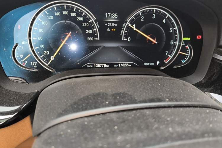 Used BMW 5 Series 2018 Restyled 530Li Leading Edition M Sport Package Odometer Close Up