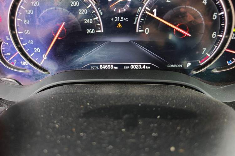 Used BMW 5 Series 2018 Restyled 530Li Leading Edition M Sport Package Odometer Close Up