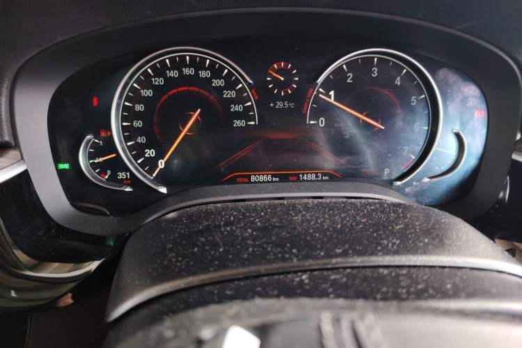 Used BMW 5 Series 2018 Revised Version 530Li Leading Edition Luxury Package Odometer Close Up