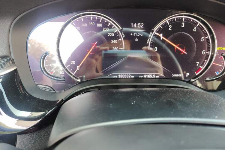 Used BMW 5 Series 2018 Restyled 530Li Luxury Edition M Sport Package Odometer Close Up