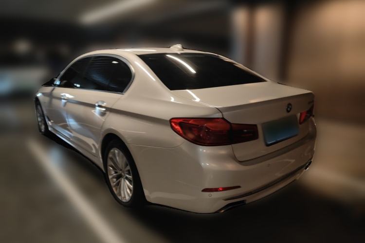 Used BMW 5 Series 2018 525Li Luxury Package Rear Left 45 Deg