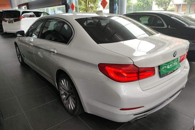 Used BMW 5 Series 2018 525Li Luxury Package Rear Left 45 Deg