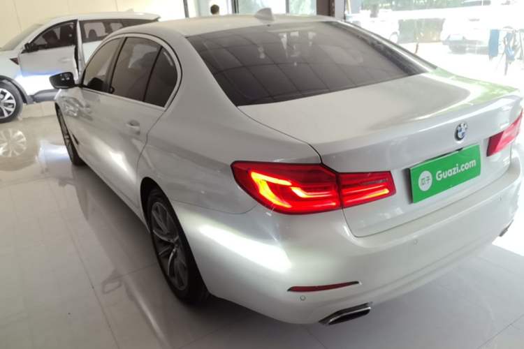 Used BMW 5 Series 2018 528Li Launch Special Edition Rear Left 45 Deg