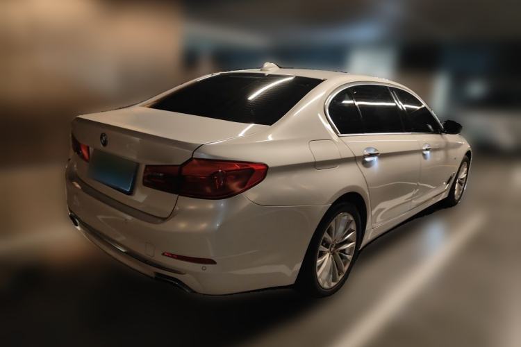 Used BMW 5 Series 2018 525Li Luxury Package Rear Right 45 Deg