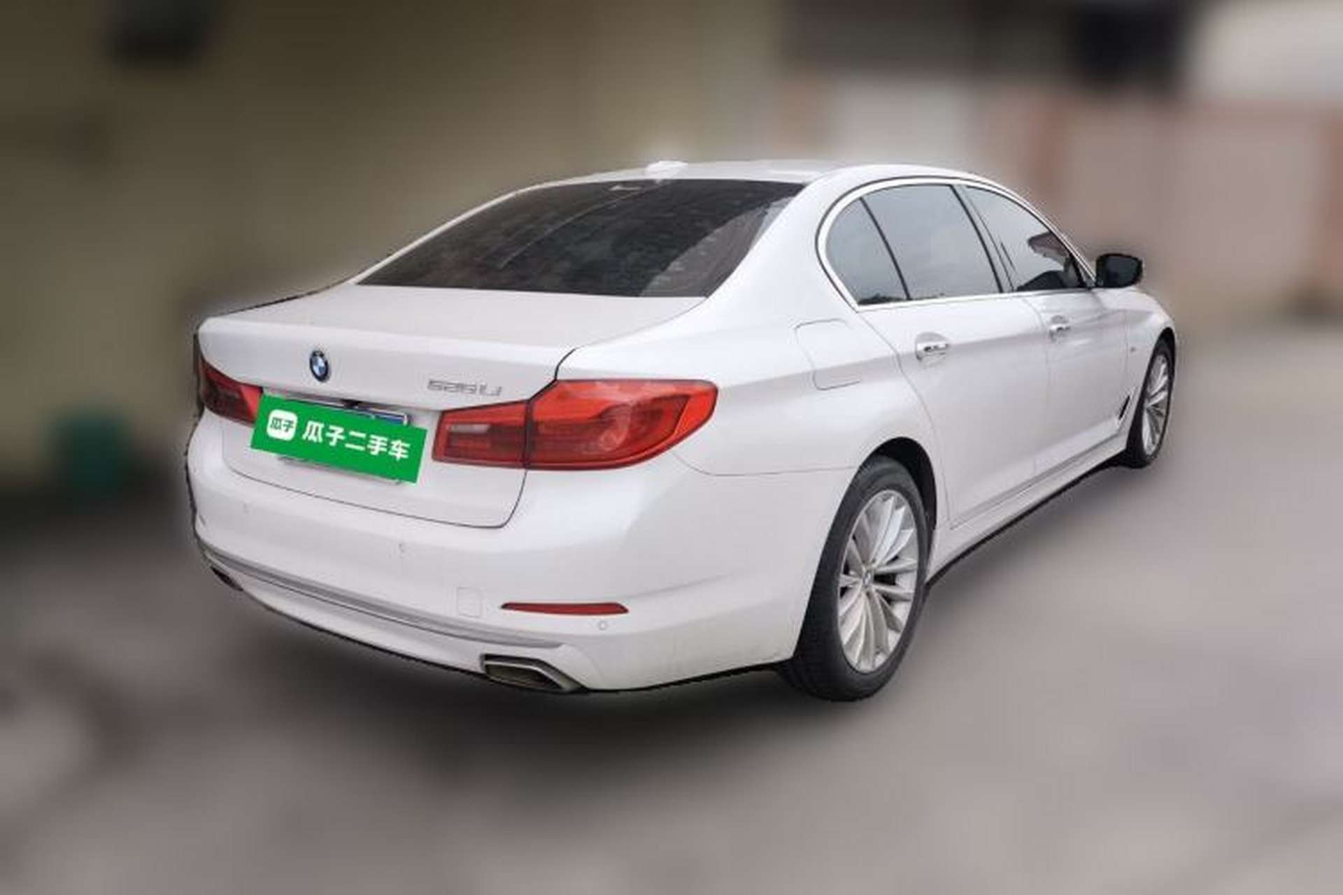 Used BMW 5 Series 2018 525Li Luxury Package Rear Right 45 Deg