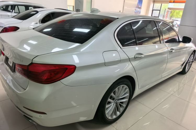 Used BMW 5 Series 2018 525Li Luxury Package Rear Right 45 Deg