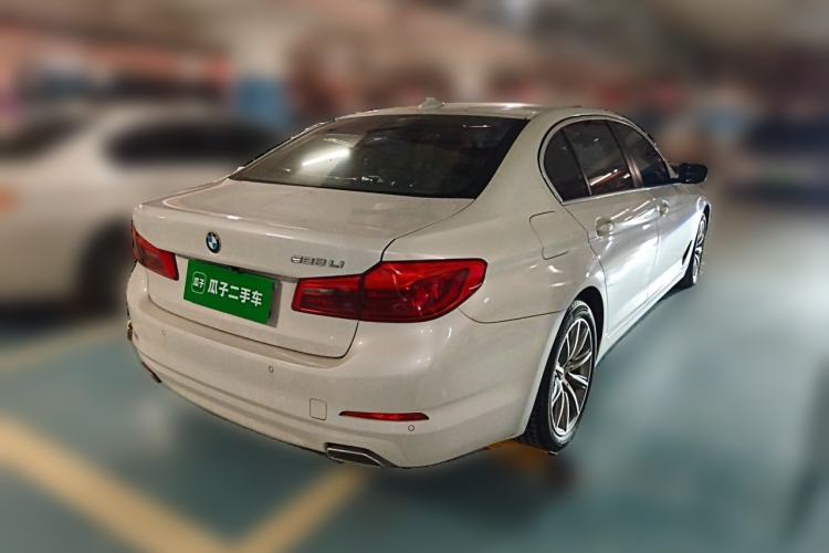 Used BMW 5 Series 2018 528Li Launch Special Edition Rear Right 45 Deg
