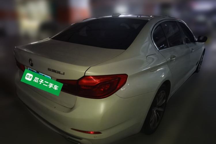 Used BMW 5 Series 2018 528Li Launch Special Edition Rear Right 45 Deg