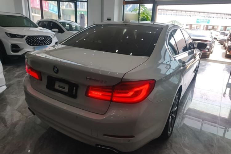 Used BMW 5 Series 2018 528Li Launch Special Edition Rear Right 45 Deg