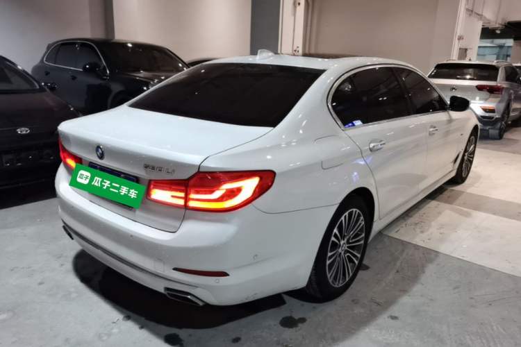 Used BMW 5 Series 2018 Facelifted 530Li Luxury Edition Premium Package Rear Right 45 Deg
