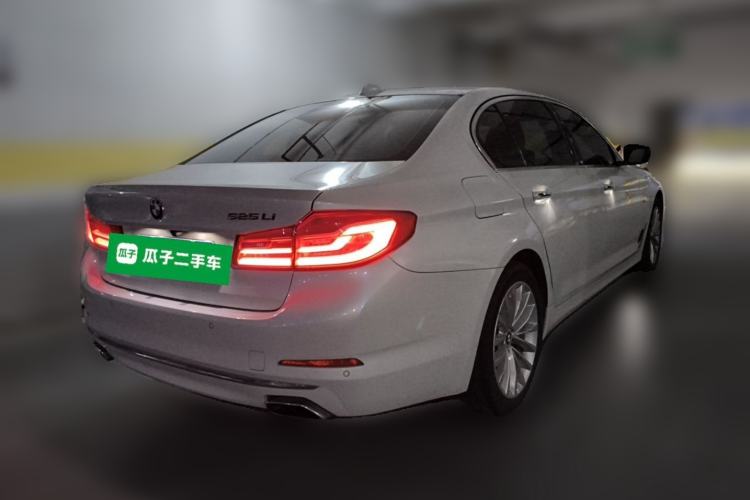 Used BMW 5 Series 2018 525Li Luxury Package Rear Right 45 Deg