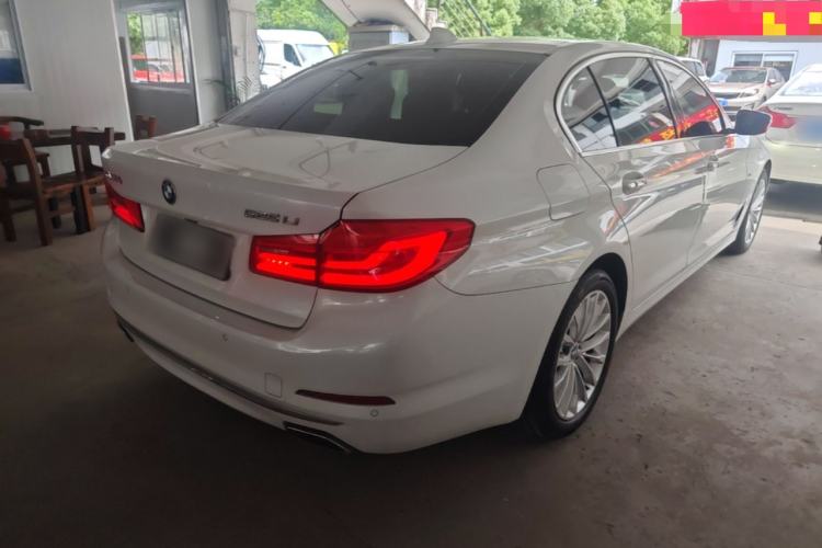 Used BMW 5 Series 2018 525Li Luxury Package Rear Right 45 Deg