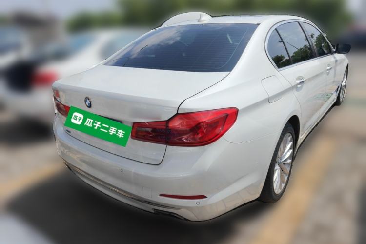 Used BMW 5 Series 2018 Facelifted 530Li xDrive Luxury Package Rear Right 45 Deg