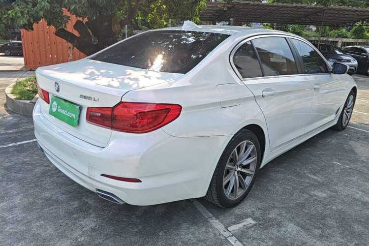 Used BMW 5 Series 2018 528Li Launch Special Edition Rear Right 45 Deg