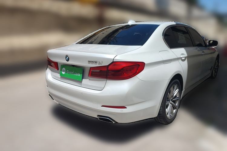 Used BMW 5 Series 2018 528Li Launch Special Edition Rear Right 45 Deg