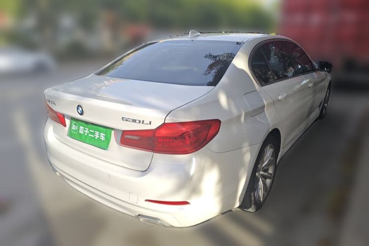 Used BMW 5 Series 2018 528Li Launch Special Edition Rear Right 45 Deg