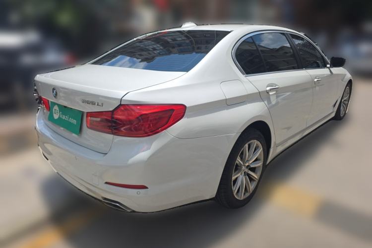 Used BMW 5 Series 2018 528Li Launch Special Edition Rear Right 45 Deg