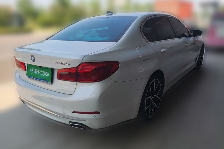 Used BMW 5 Series 2018 525Li Luxury Package Rear Right 45 Deg