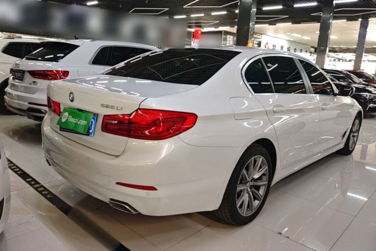 Used BMW 5 Series 2018 528Li Launch Special Edition Rear Right 45 Deg