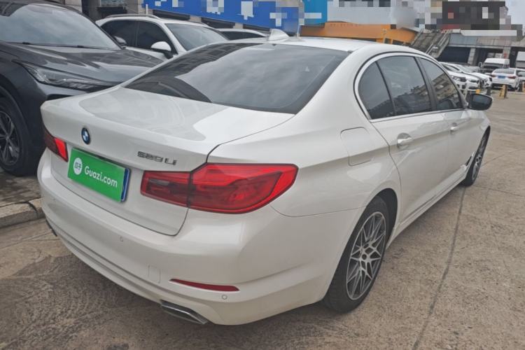 Used BMW 5 Series 2018 528Li Launch Special Edition Rear Right 45 Deg