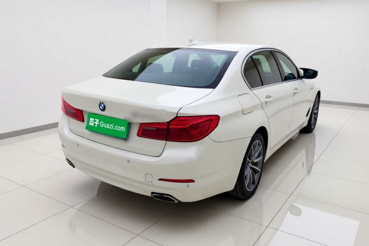 Used BMW 5 Series 2018 528Li Launch Special Edition Rear Right 45 Deg