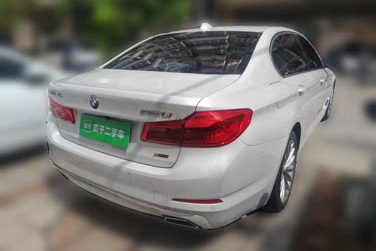 Used BMW 5 Series 2018 Facelifted 530Li xDrive Luxury Package Rear Right 45 Deg