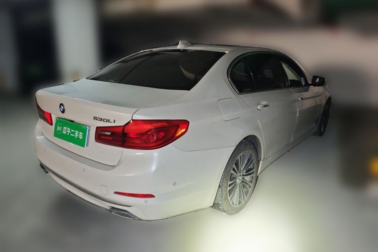 Used BMW 5 Series 2018 Facelifted 530Li Luxury Edition Premium Package Rear Right 45 Deg