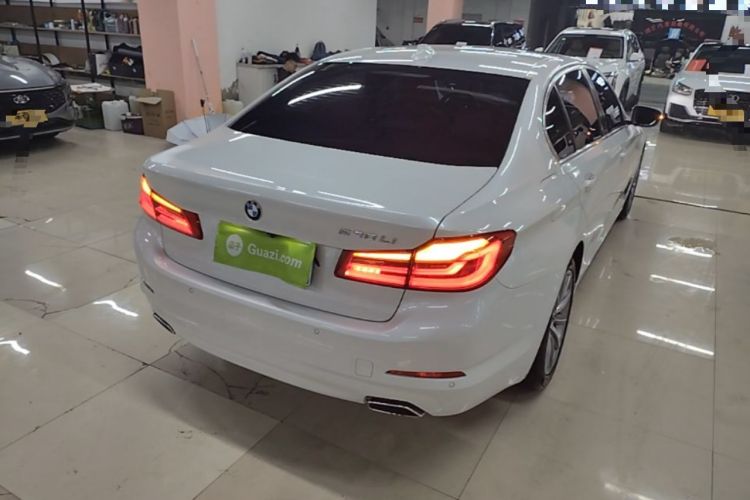 Used BMW 5 Series 2018 528Li Launch Special Edition Rear Right 45 Deg
