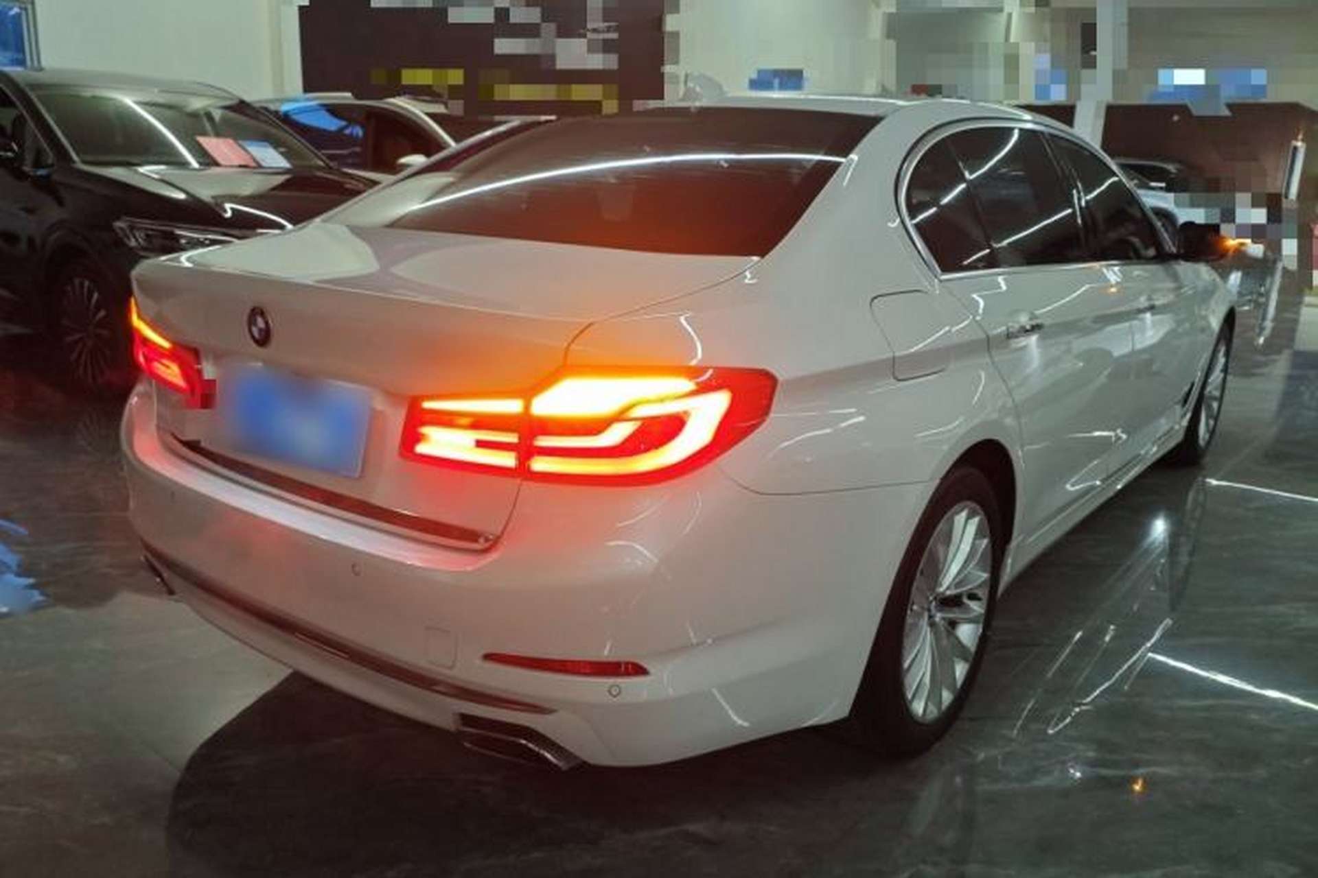 Used BMW 5 Series 2018 525Li Luxury Package Rear Right 45 Deg
