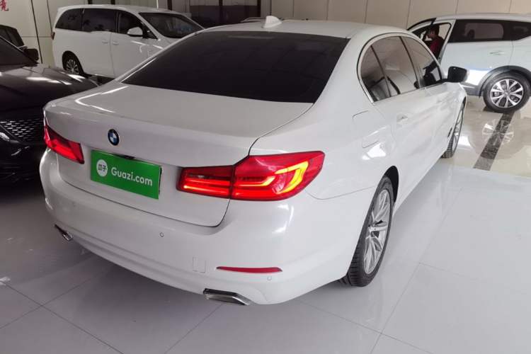 Used BMW 5 Series 2018 528Li Launch Special Edition Rear Right 45 Deg