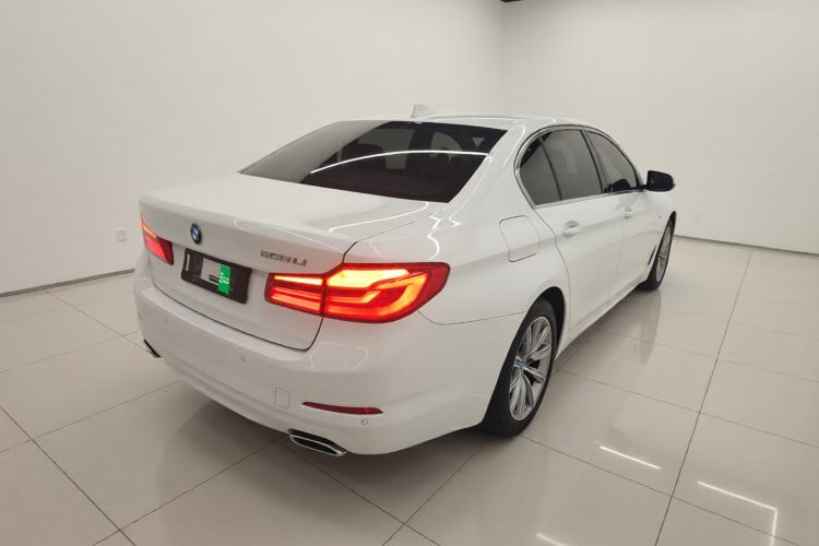 Used BMW 5 Series 2018 528Li Launch Special Edition Rear Right 45 Deg