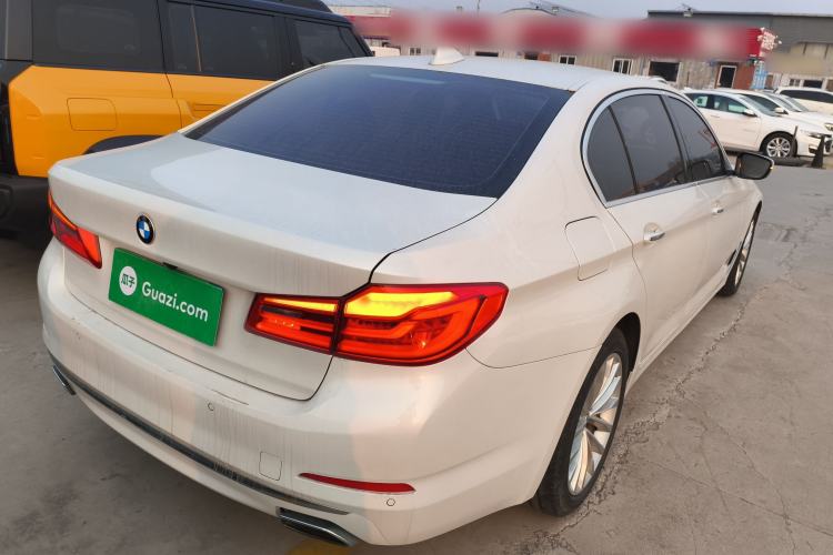 Used BMW 5 Series 2018 525Li Luxury Package Rear Right 45 Deg