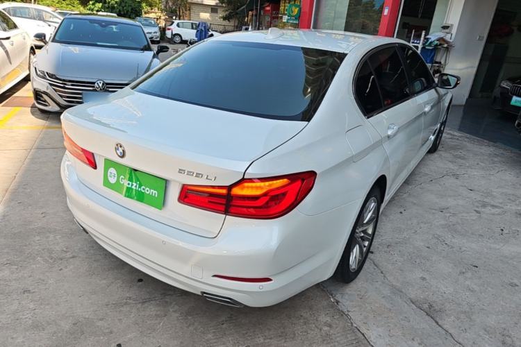 Used BMW 5 Series 2018 528Li Launch Special Edition Rear Right 45 Deg